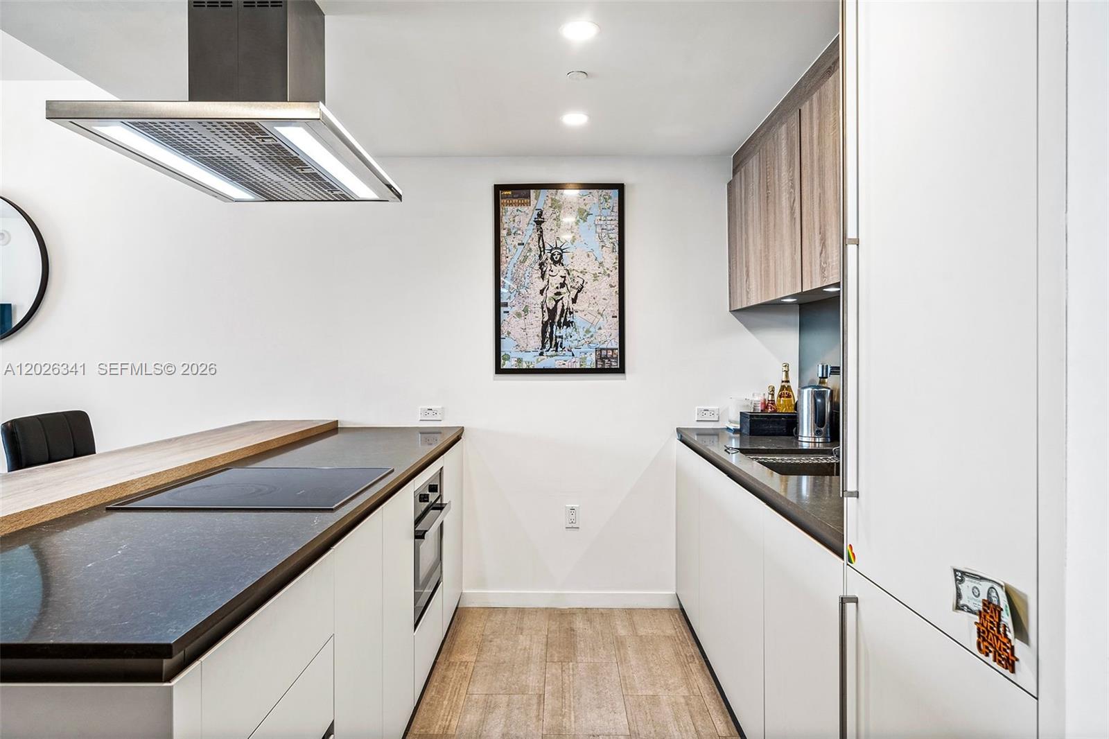 1000 Brickell Plz # 2111