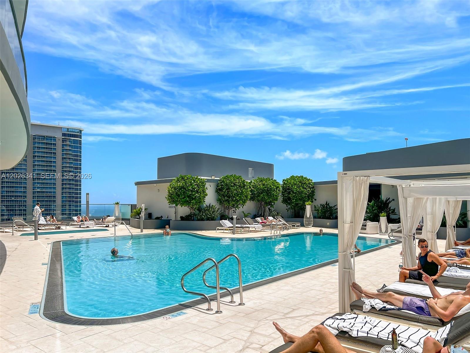 1000 Brickell Plz # 2111
