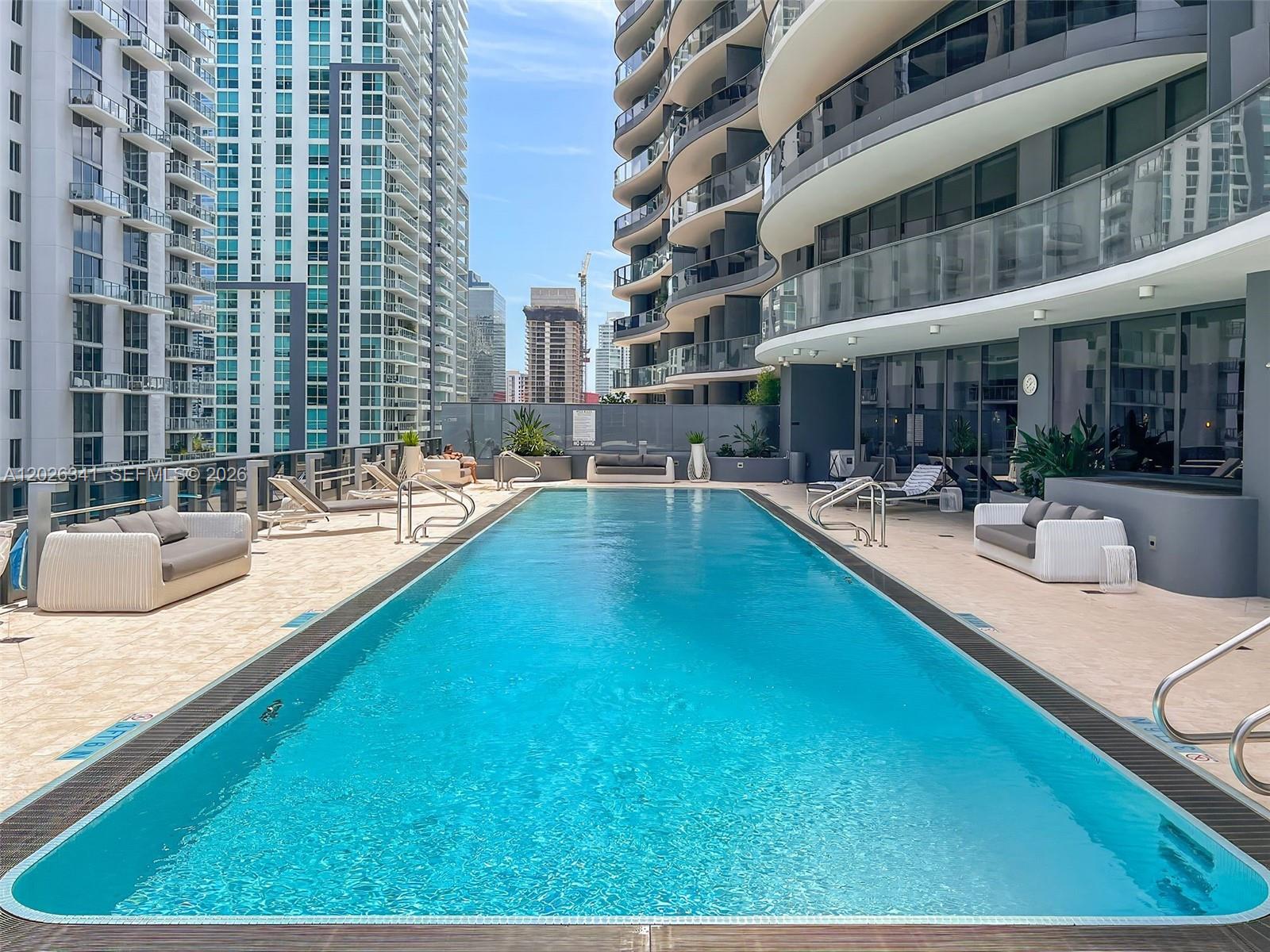 1000 Brickell Plz # 2111