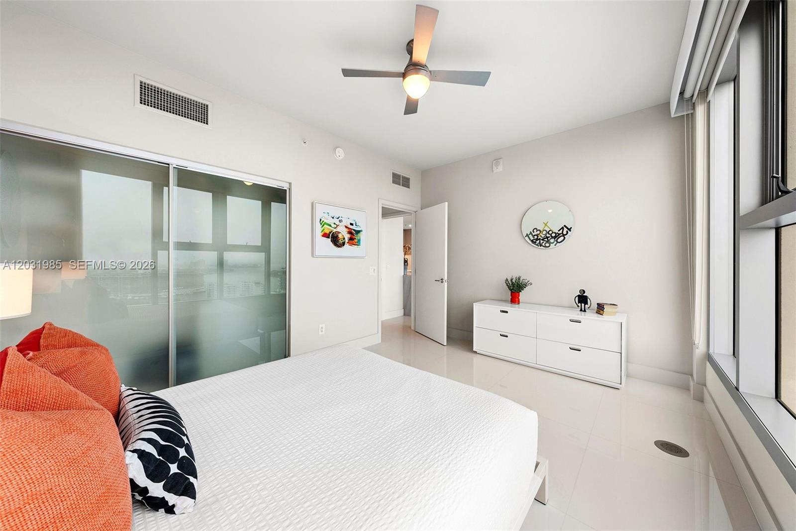 6899 Collins Ave # 1903