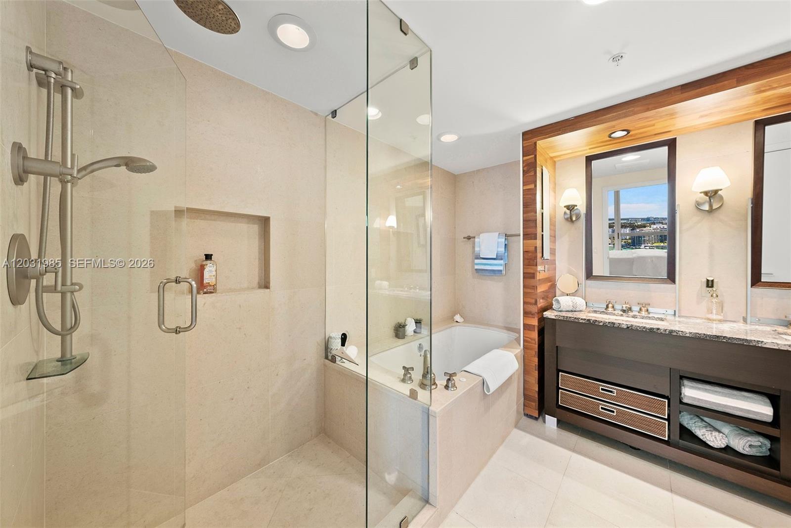 6899 Collins Ave # 1903