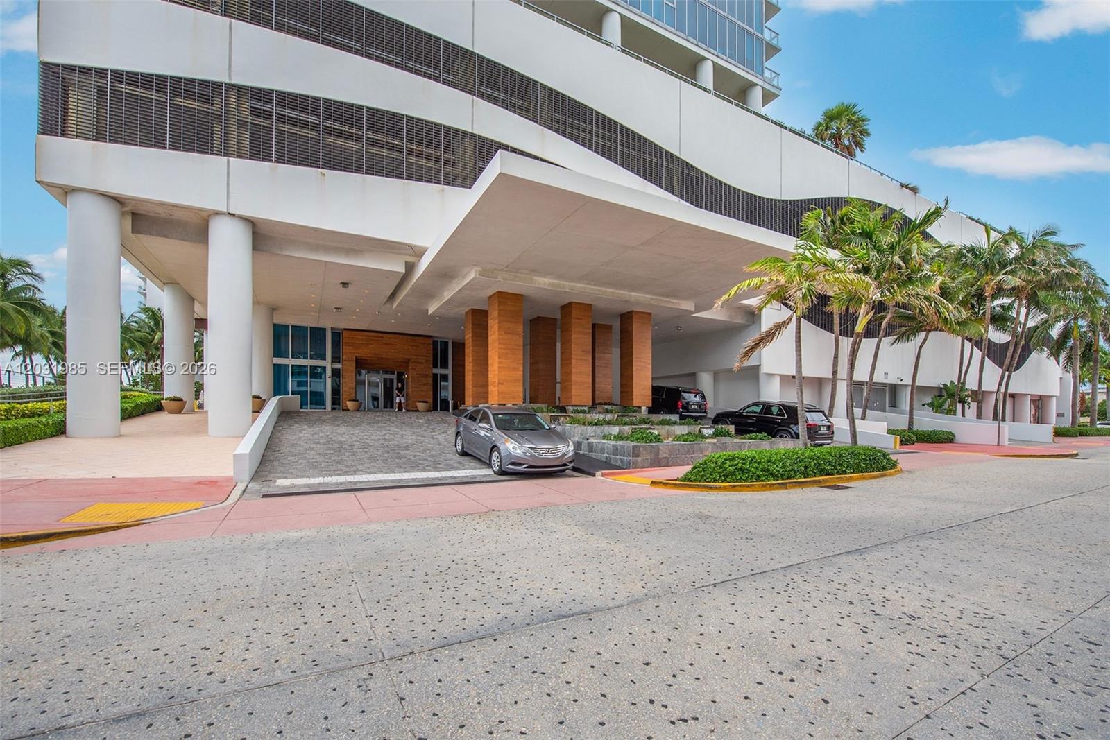 6899 Collins Ave # 1903