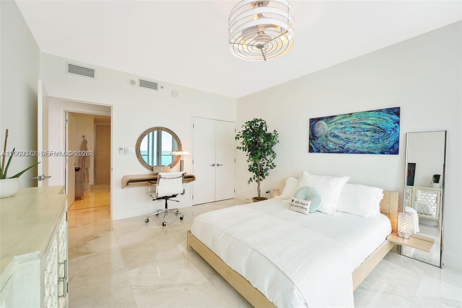 6799 Collins Ave # 804