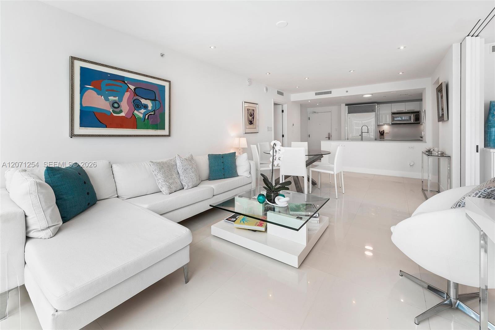 6801 Collins Ave Unit: 1206/1210