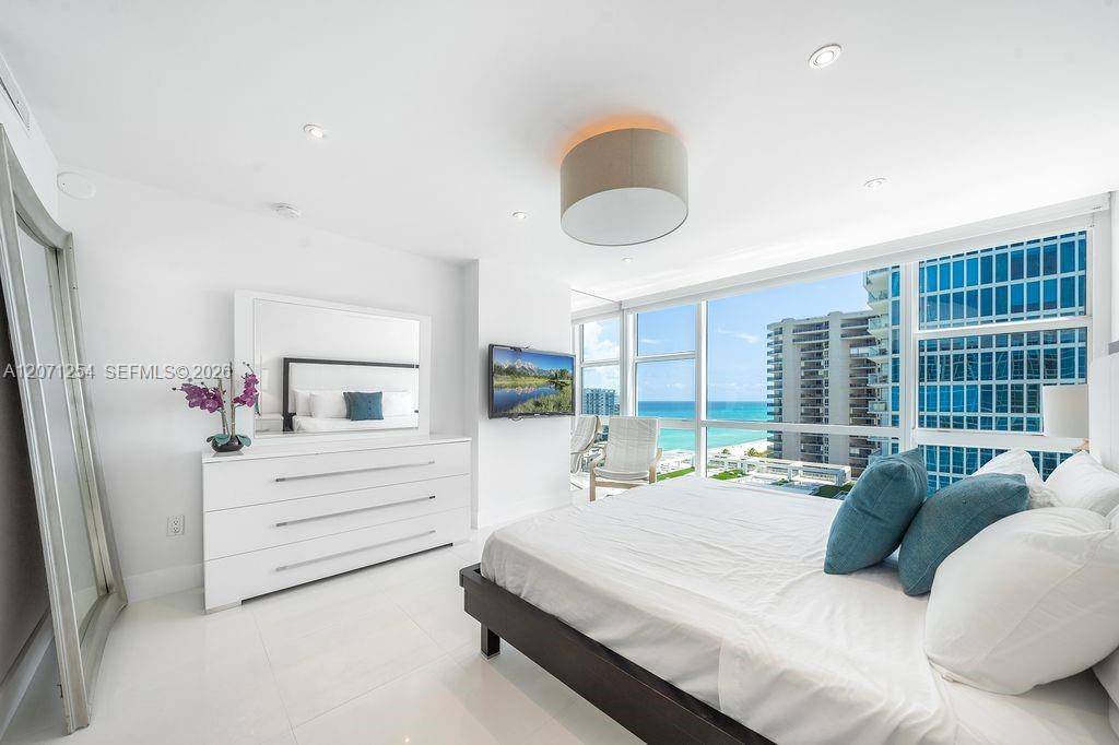 6801 Collins Ave Unit: 1206/1210