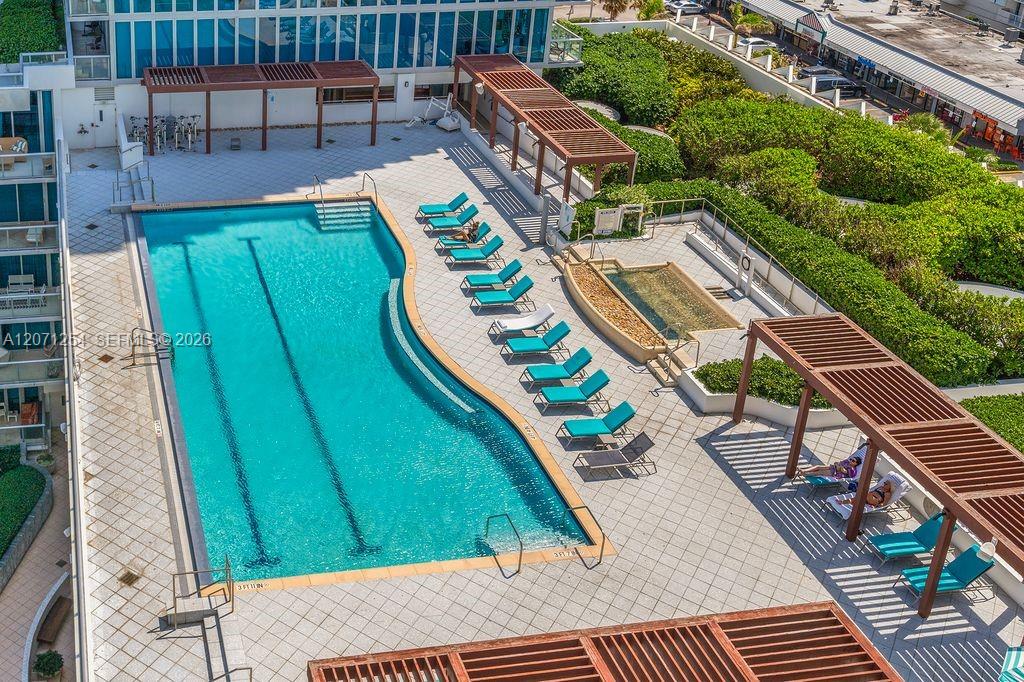 6801 Collins Ave Unit: 1206/1210