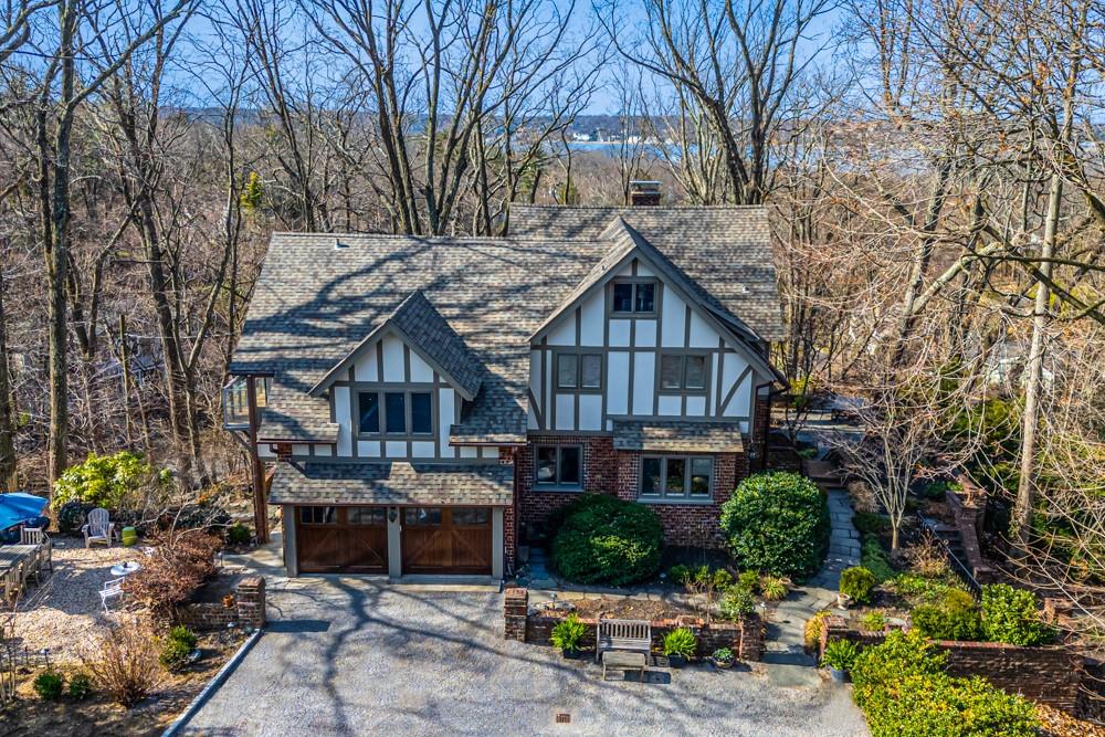 10 Woodland Place