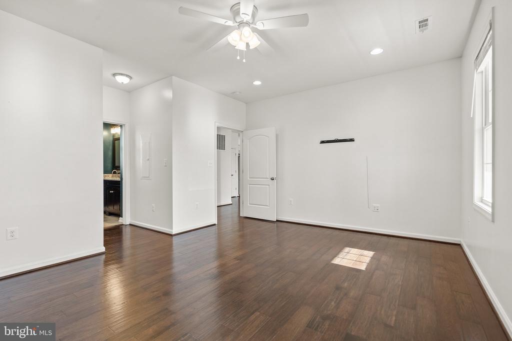 10384 JAMESONS MILL ROAD