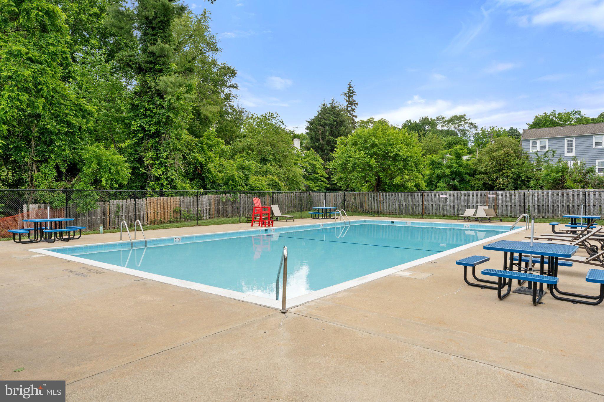 232 FAIRFIELD DRIVE