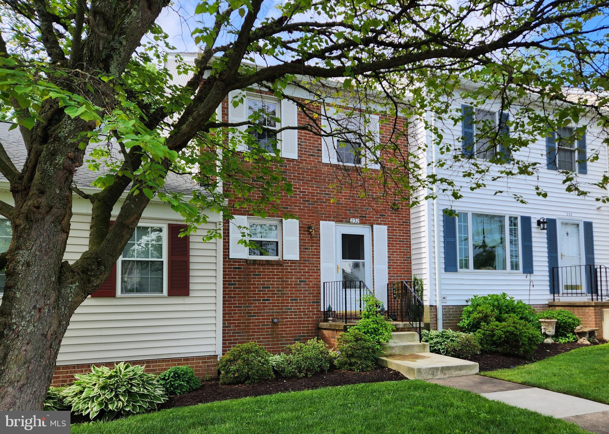 232 FAIRFIELD DRIVE
