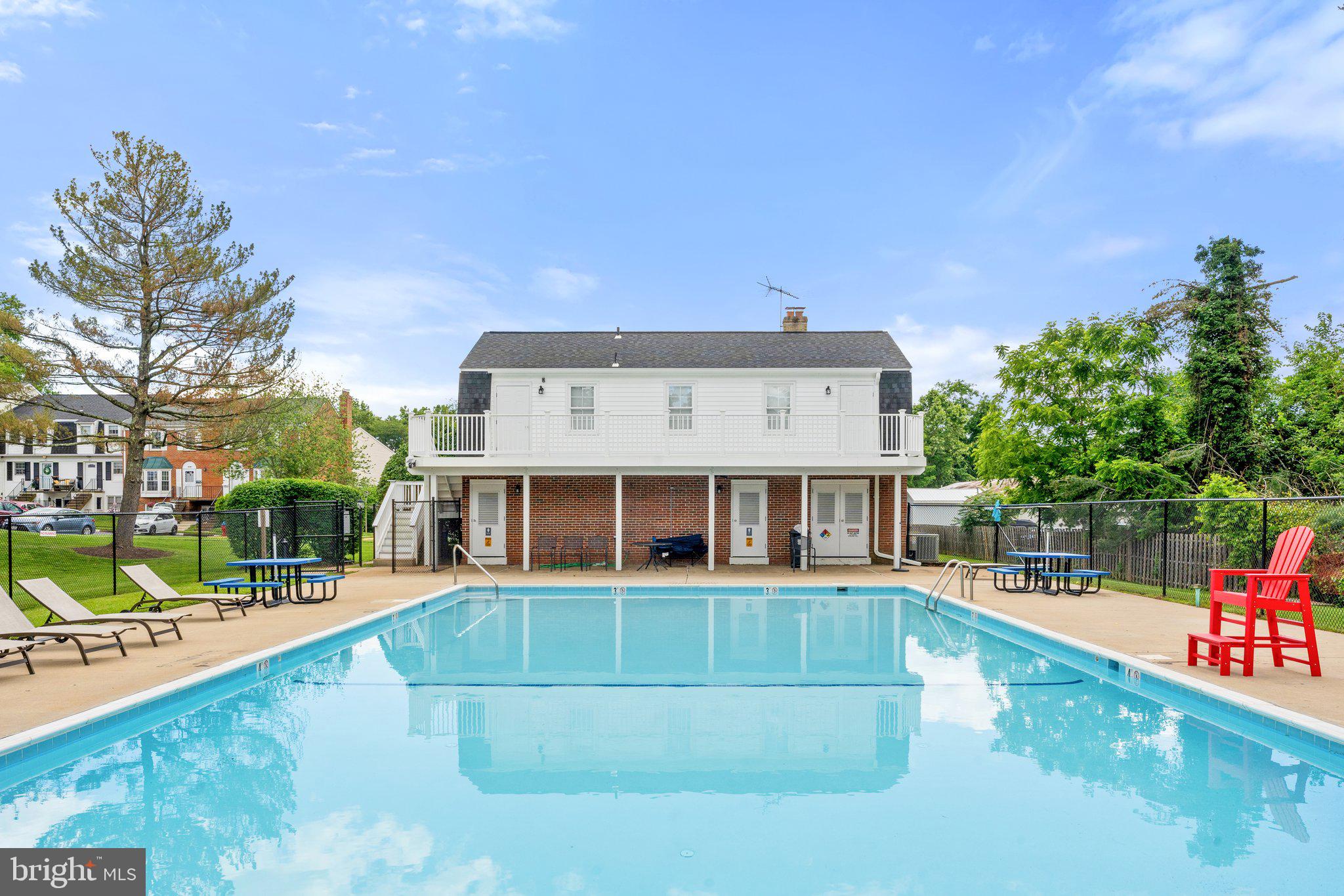 232 FAIRFIELD DRIVE