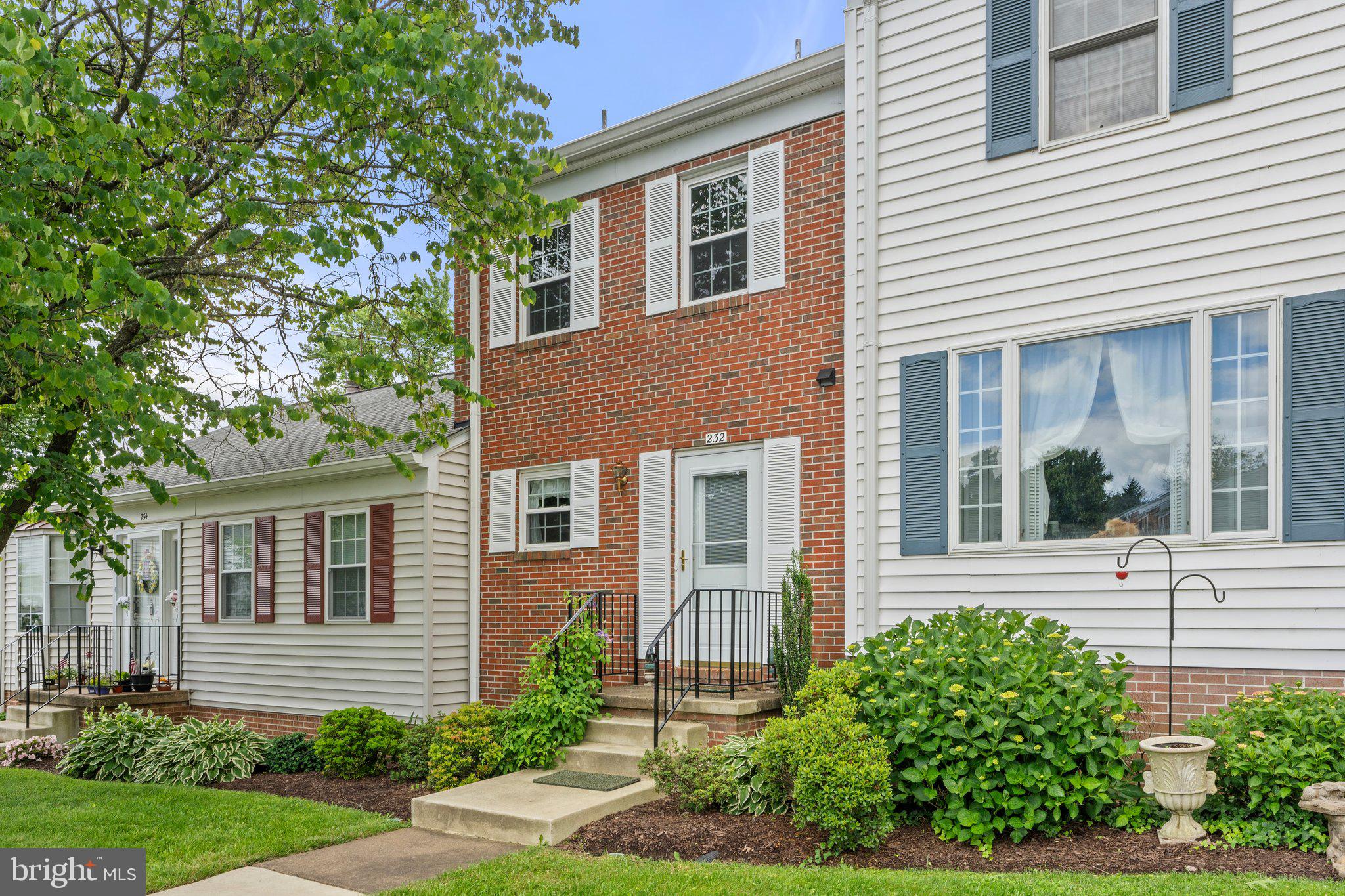 232 FAIRFIELD DRIVE