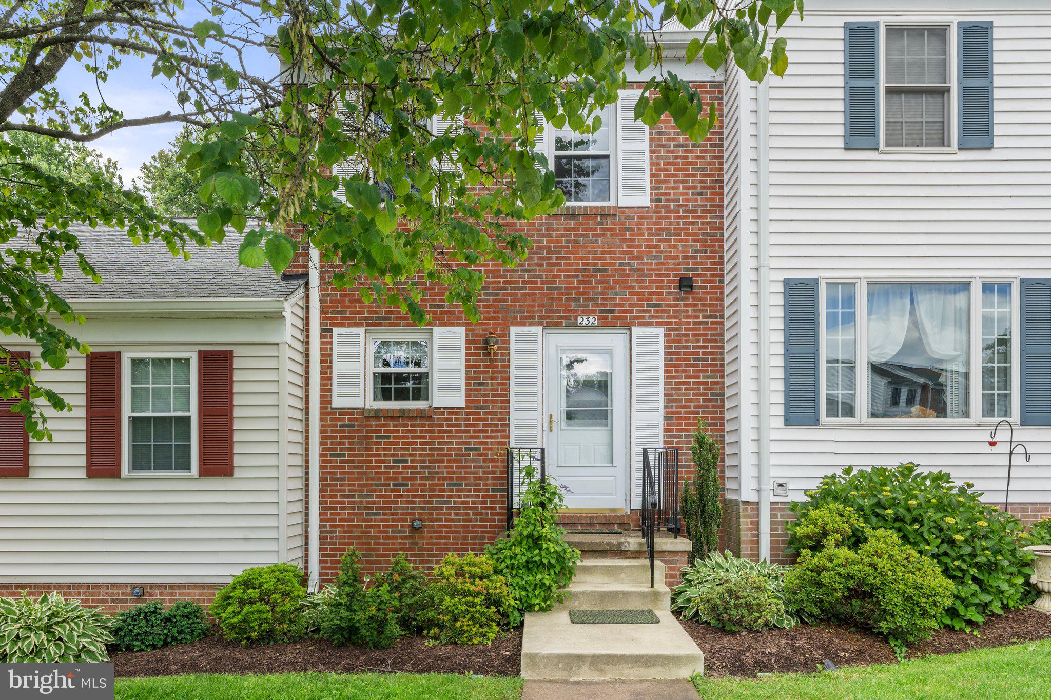 232 FAIRFIELD DRIVE