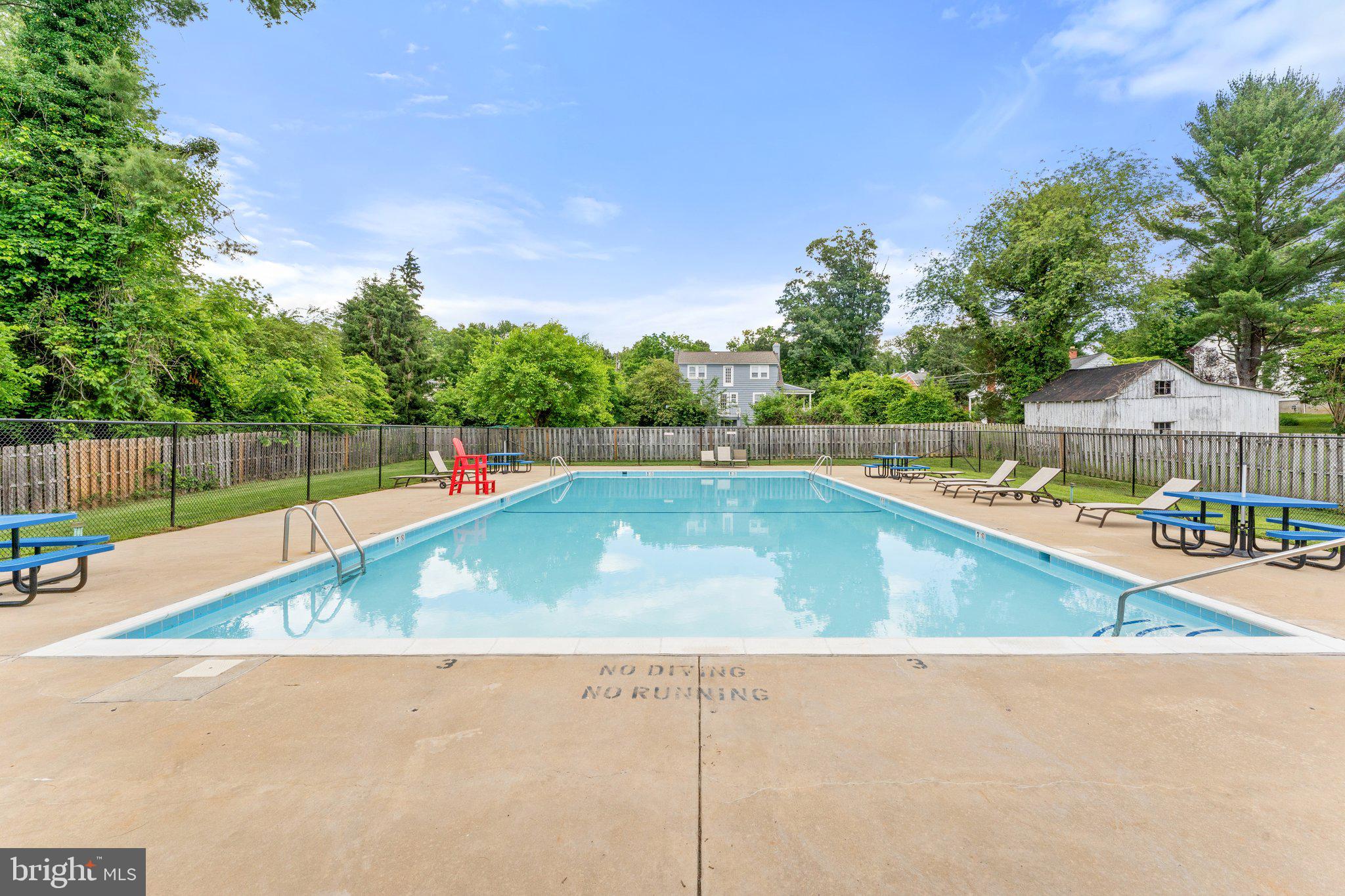 232 FAIRFIELD DRIVE