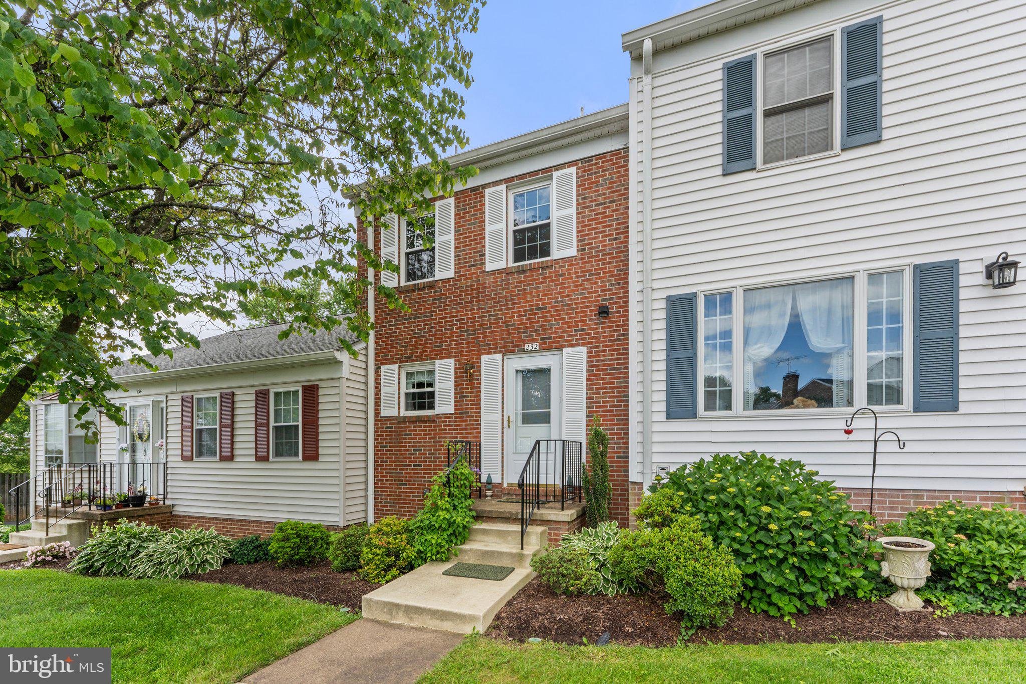 232 FAIRFIELD DRIVE