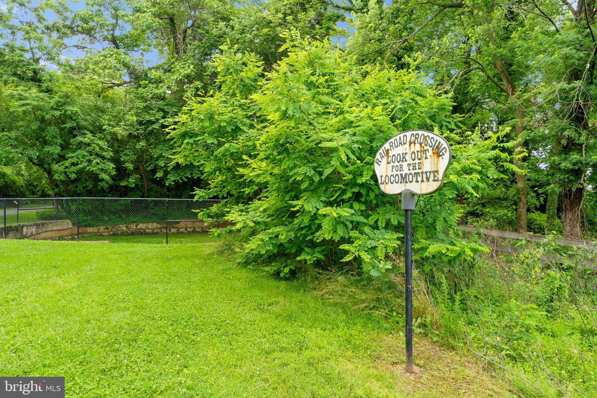 232 FAIRFIELD DRIVE