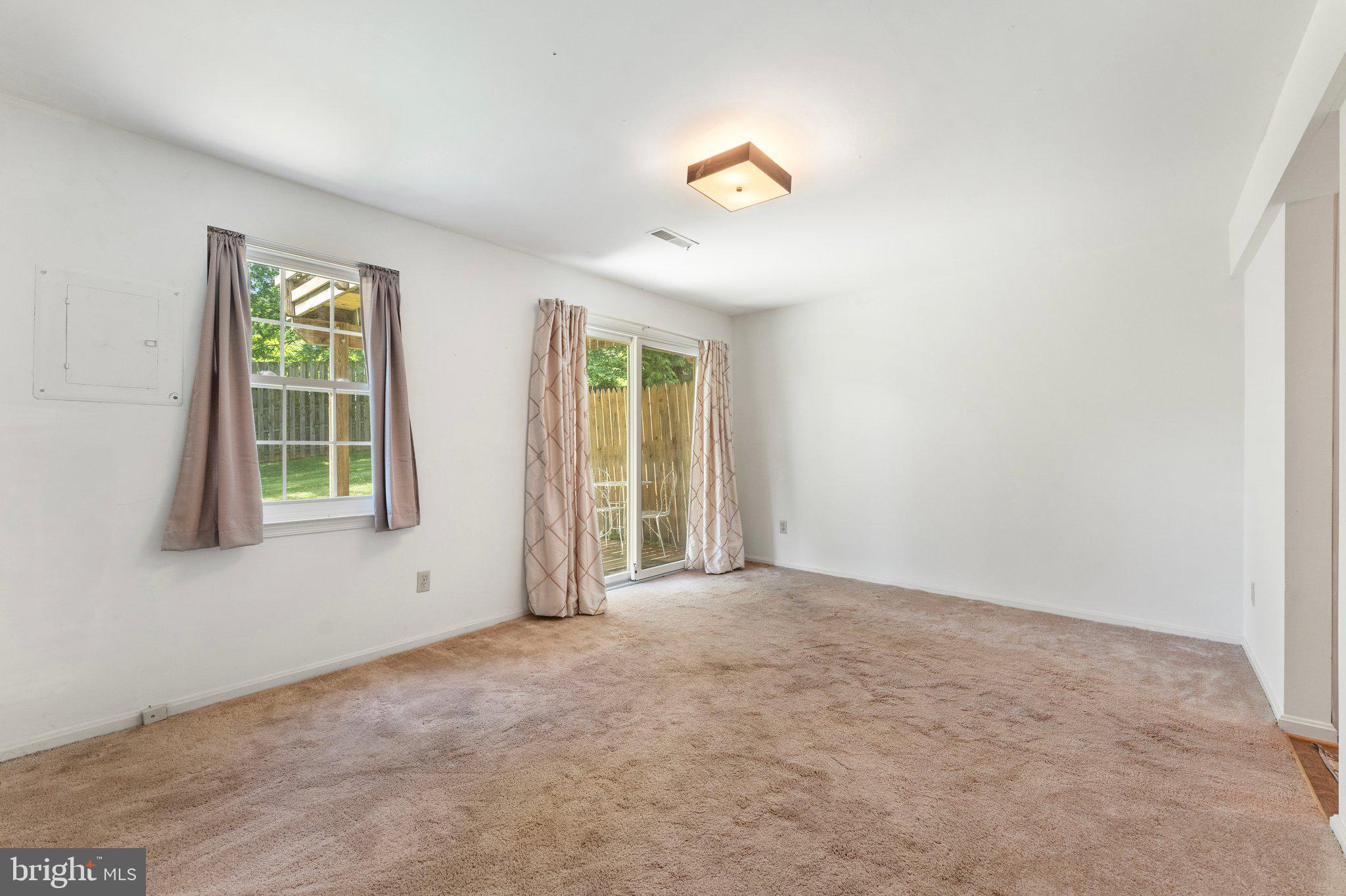 232 FAIRFIELD DRIVE