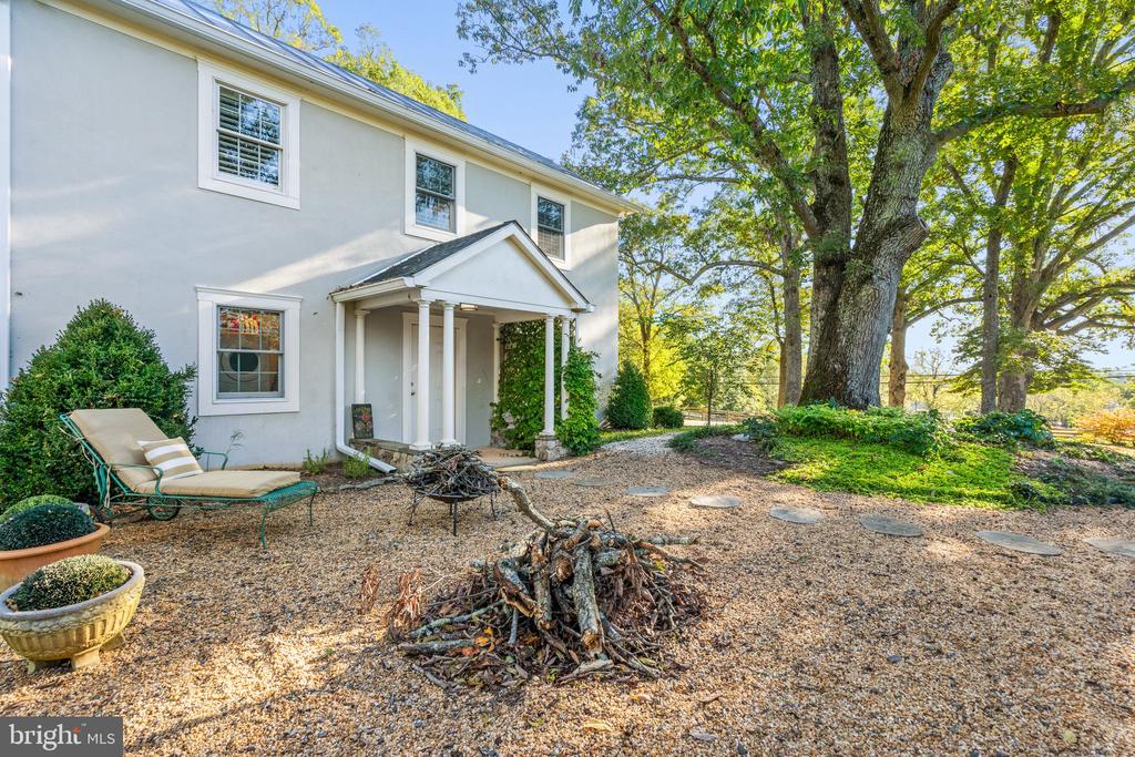 6410 JOHN BARTON PAYNE ROAD