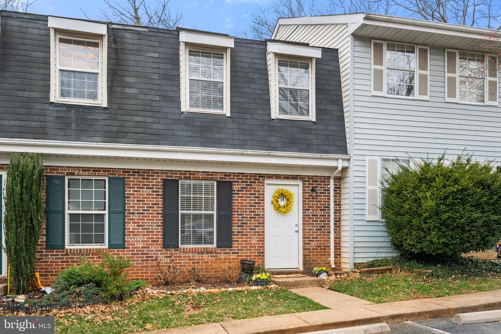 14 KINGSBRIDGE COURT