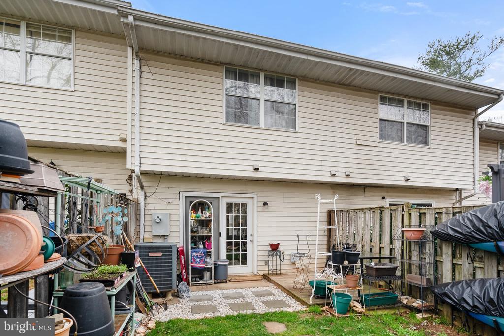 14 KINGSBRIDGE COURT