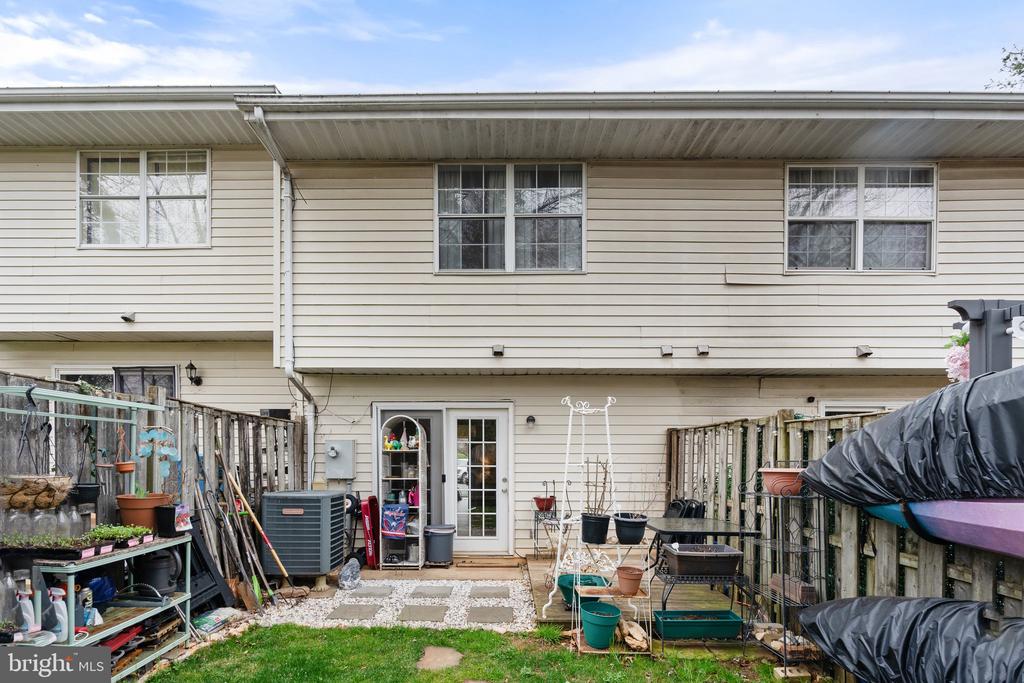 14 KINGSBRIDGE COURT