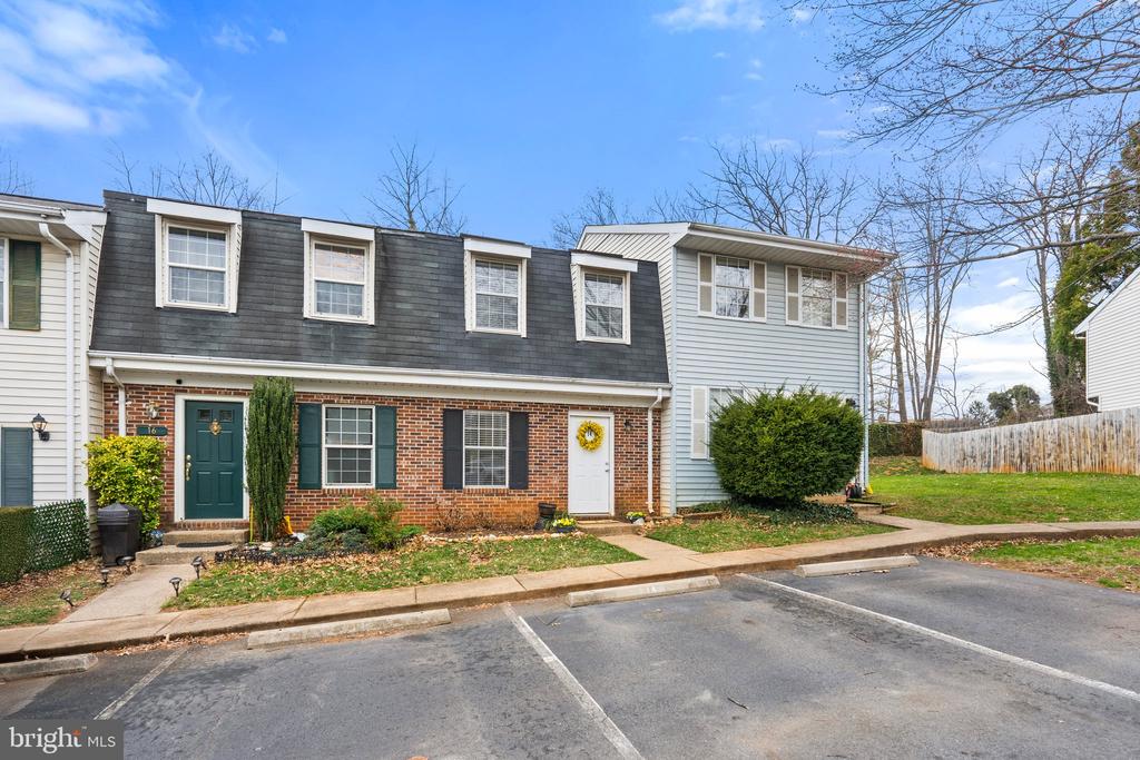14 KINGSBRIDGE COURT