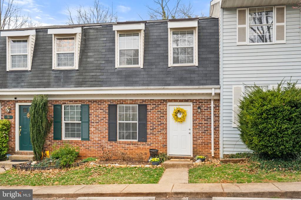 14 KINGSBRIDGE COURT