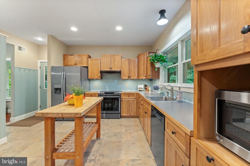 9525 ANGELICA LANE