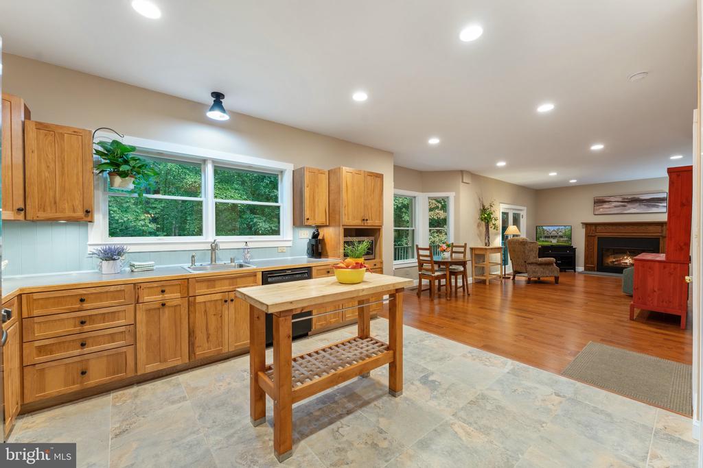 9525 ANGELICA LANE
