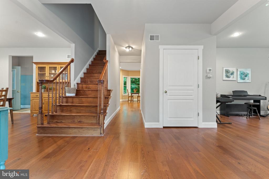 9525 ANGELICA LANE