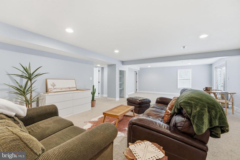 9454 PINEY MOUNTAIN ROAD