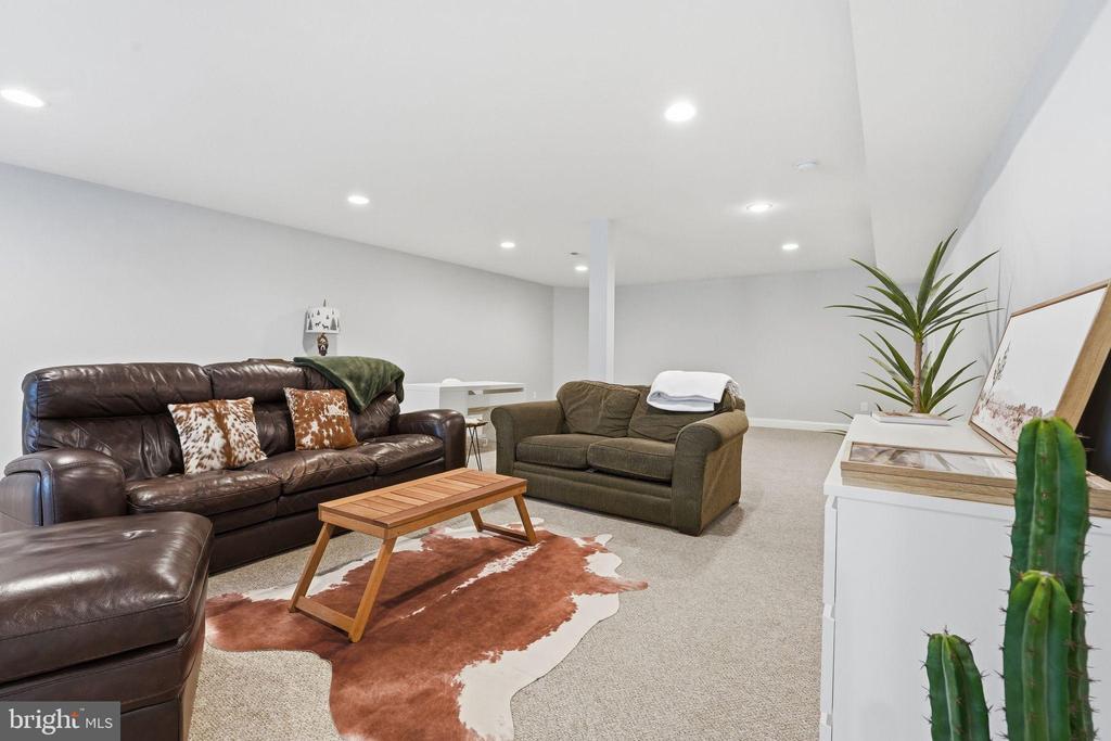 9454 PINEY MOUNTAIN ROAD