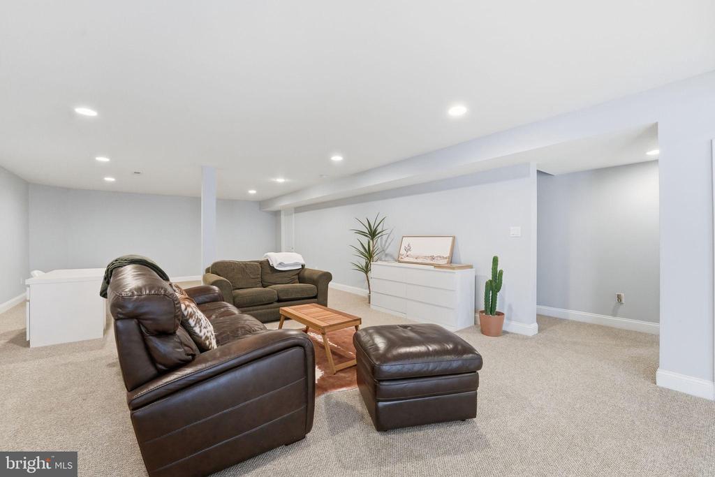 9454 PINEY MOUNTAIN ROAD