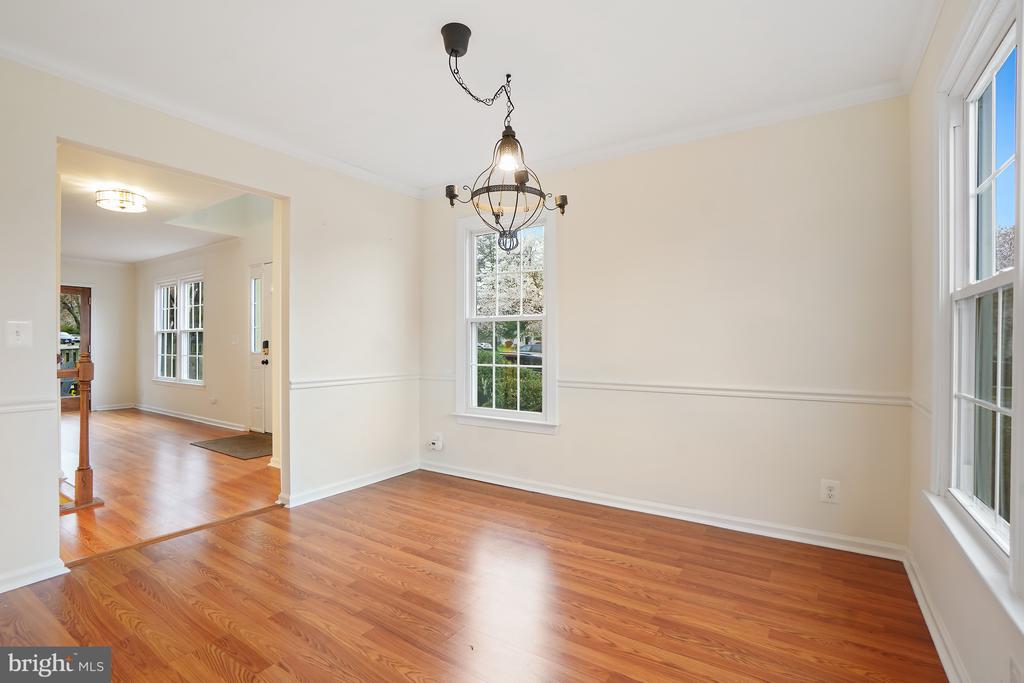 746 ARBOR COURT