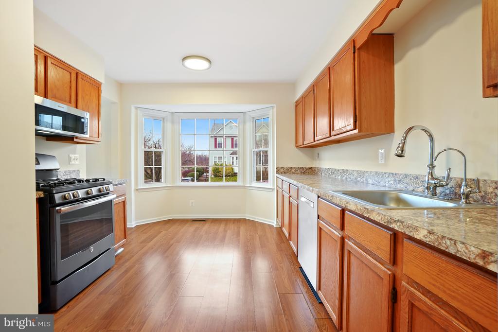 746 ARBOR COURT