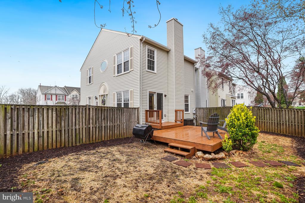 746 ARBOR COURT