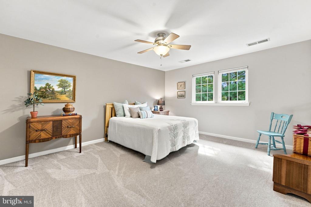 249 SAPPHIRE COURT