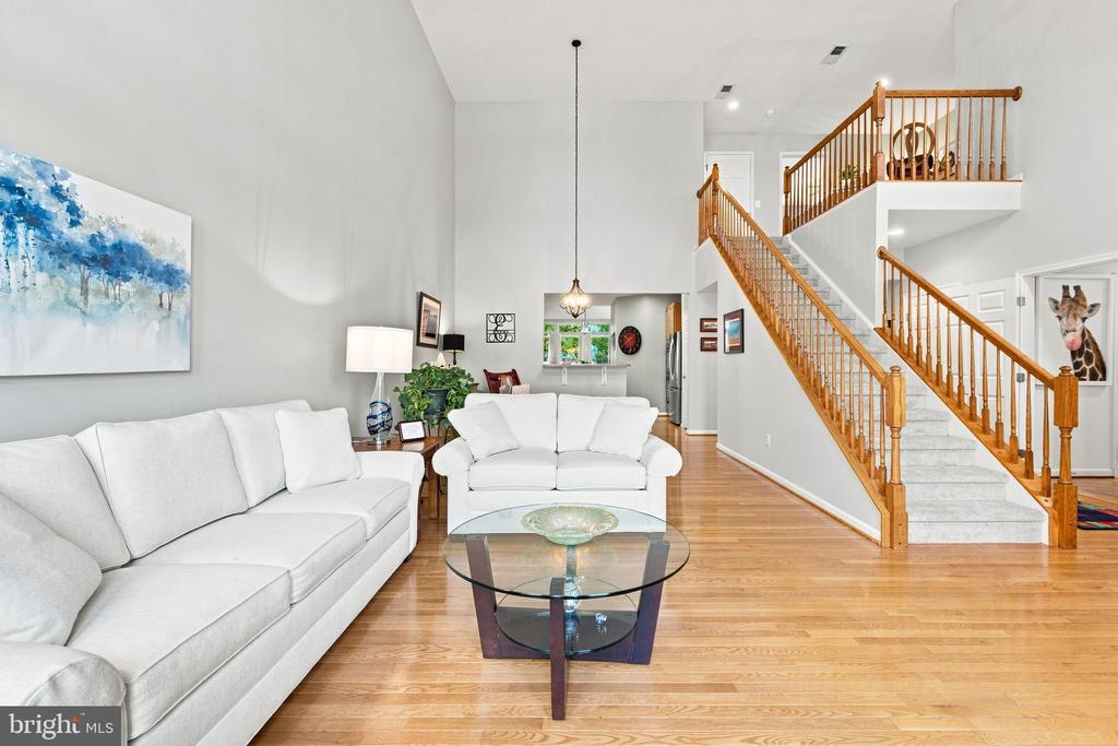 249 SAPPHIRE COURT