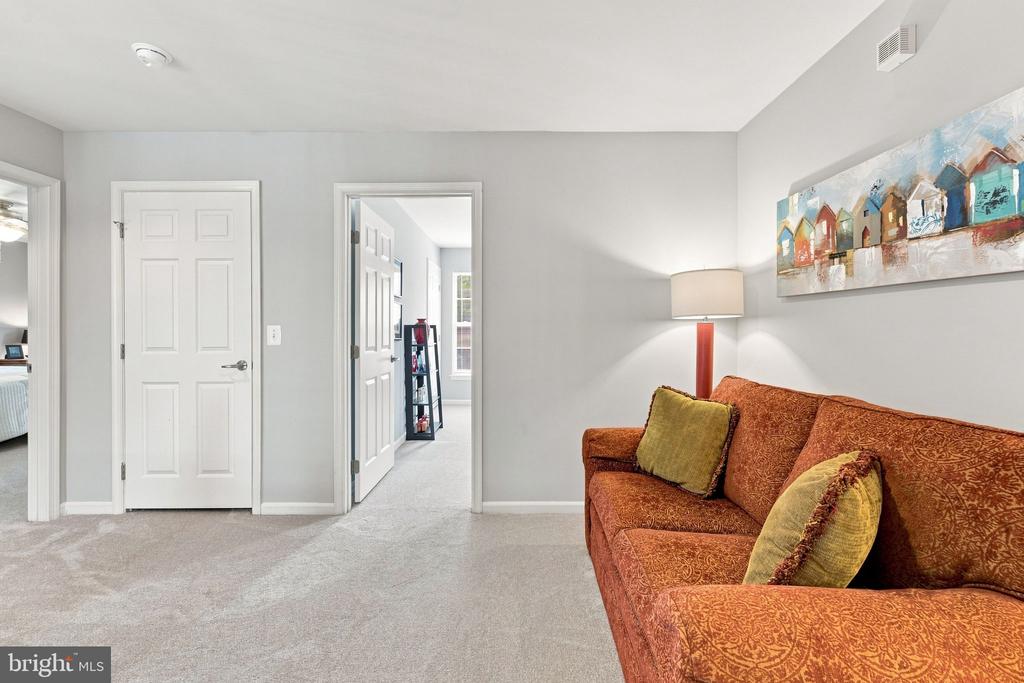 249 SAPPHIRE COURT