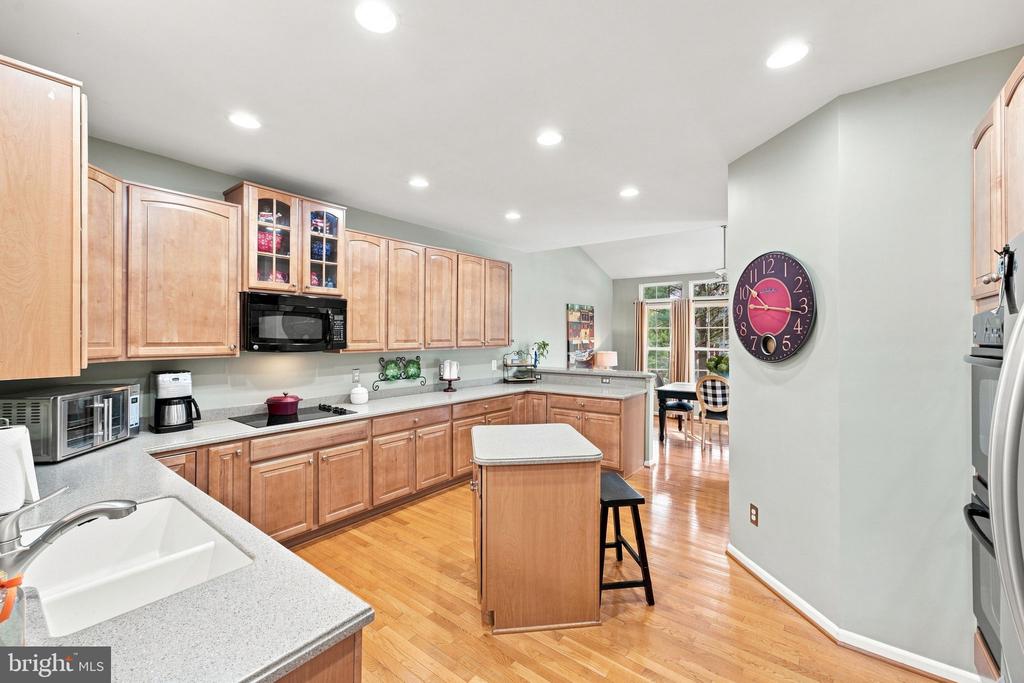 249 SAPPHIRE COURT