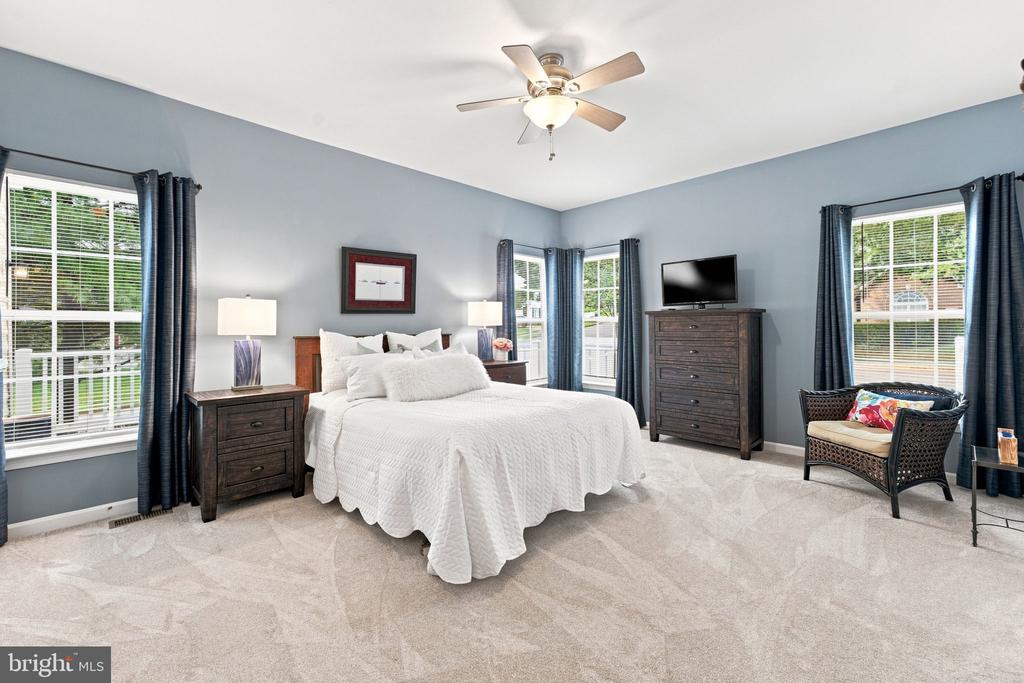249 SAPPHIRE COURT
