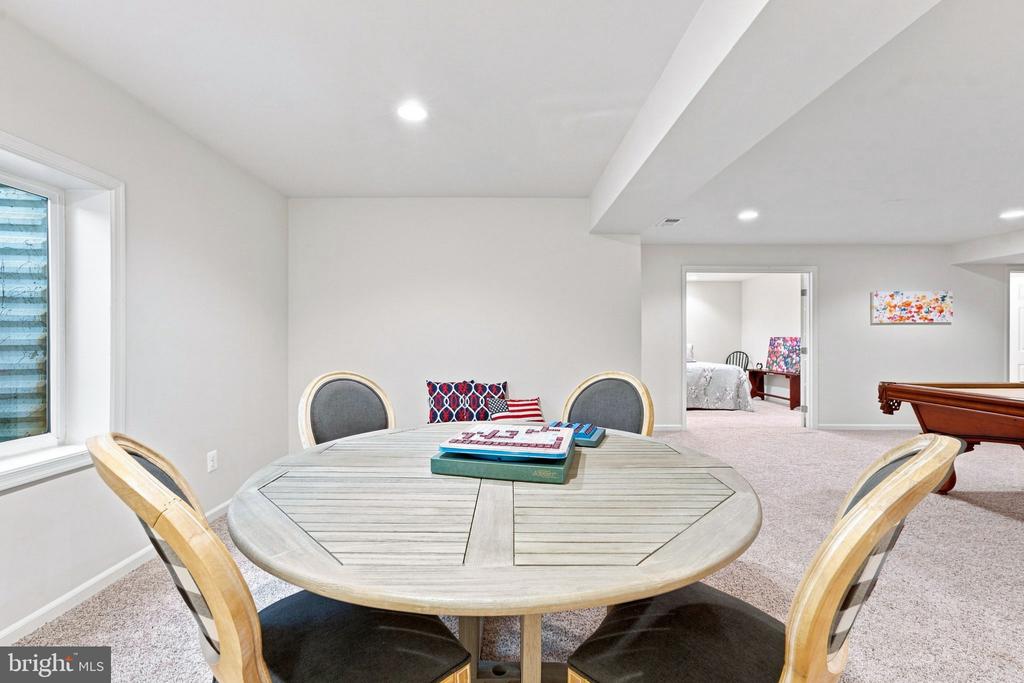 249 SAPPHIRE COURT