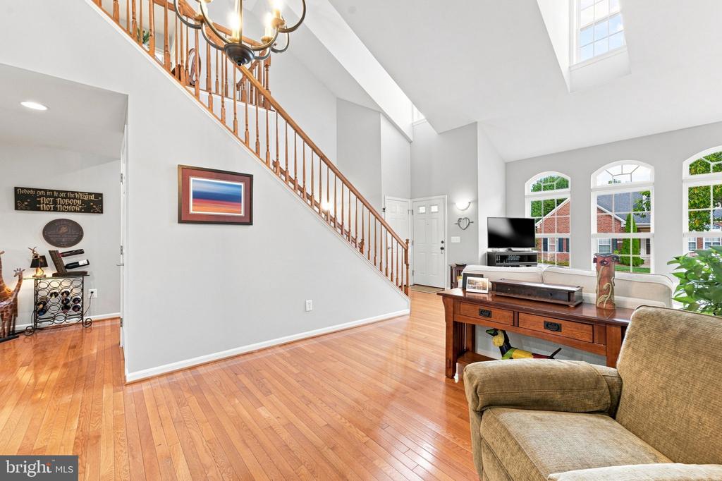 249 SAPPHIRE COURT