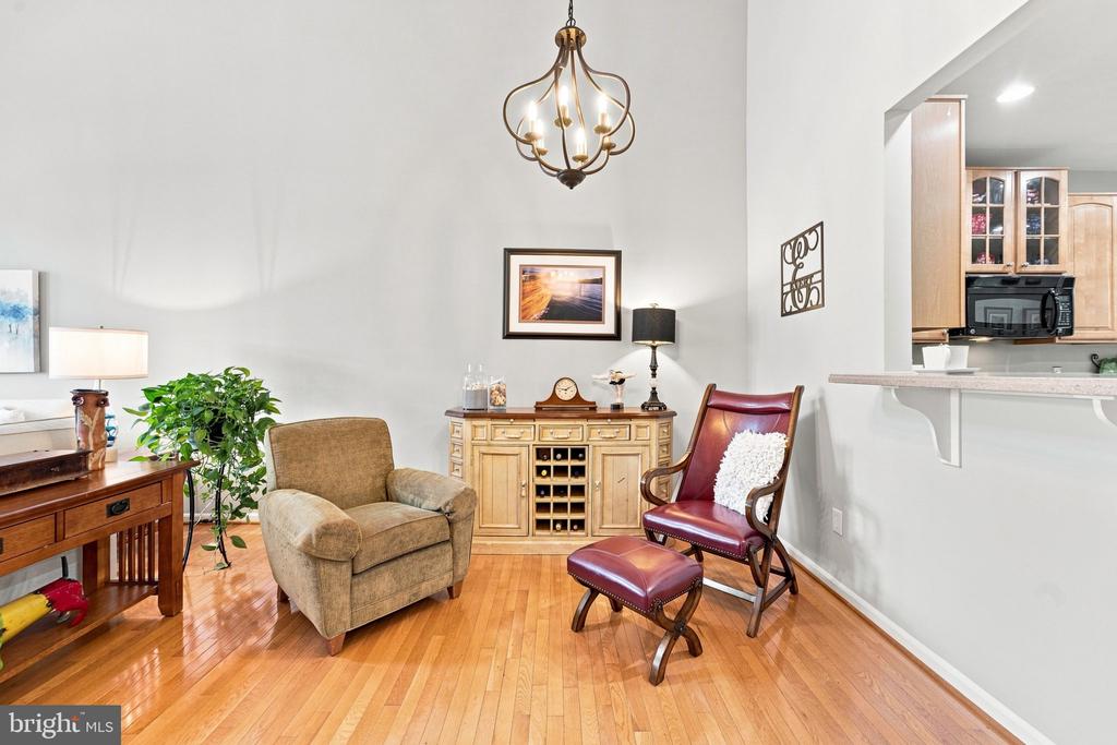 249 SAPPHIRE COURT