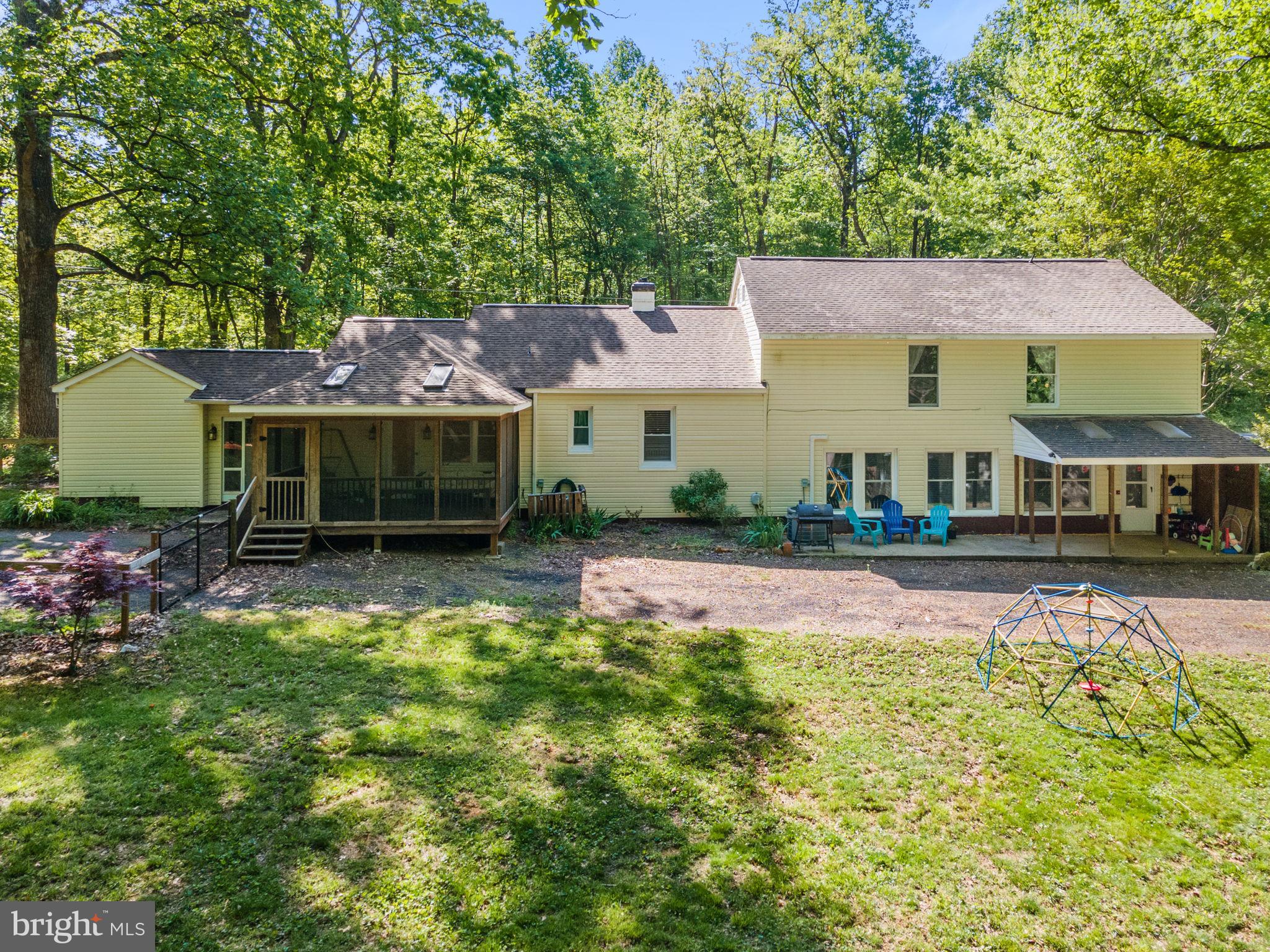 570 COURTHOUSE MOUNTAIN