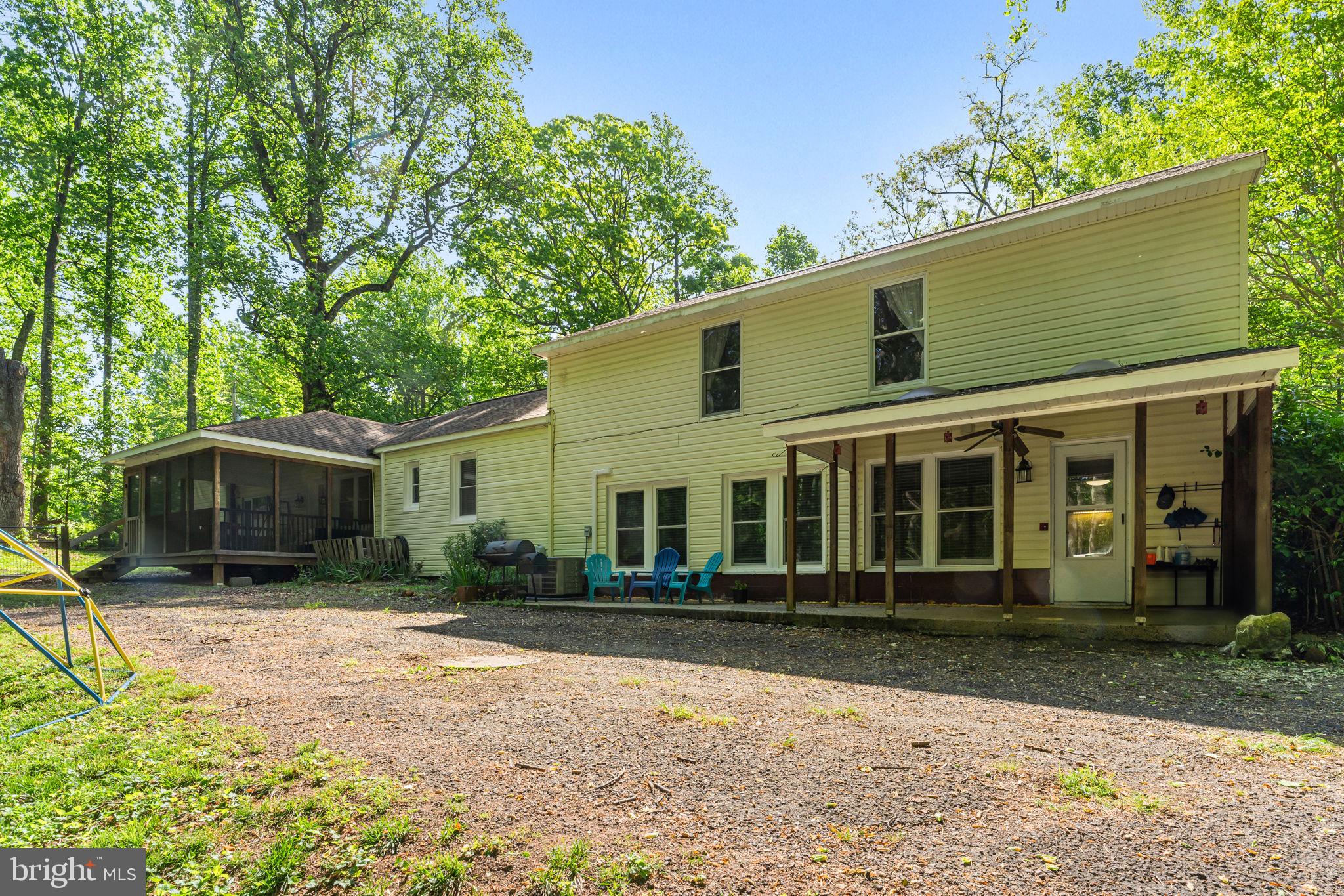 570 COURTHOUSE MOUNTAIN