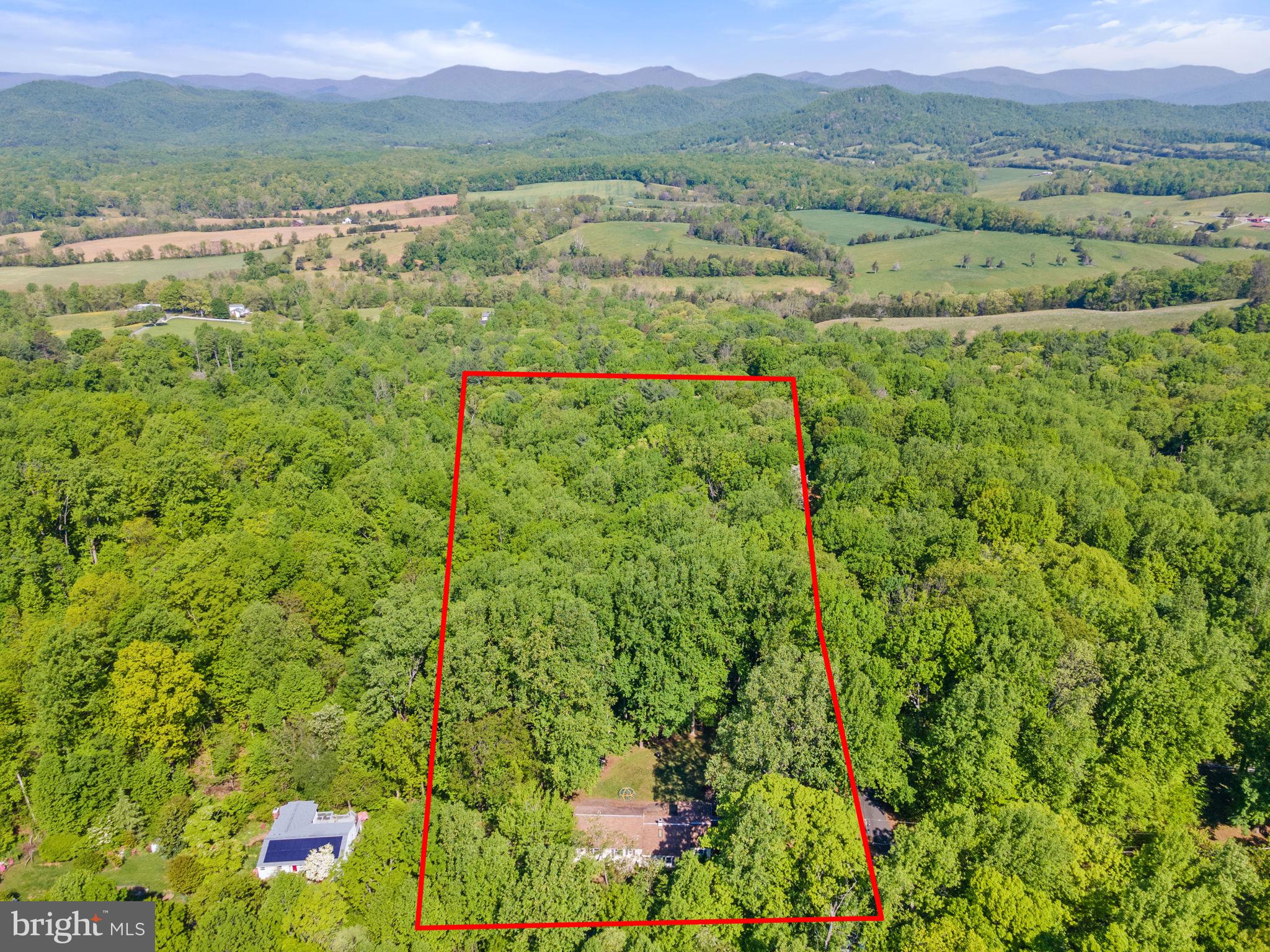 570 COURTHOUSE MOUNTAIN