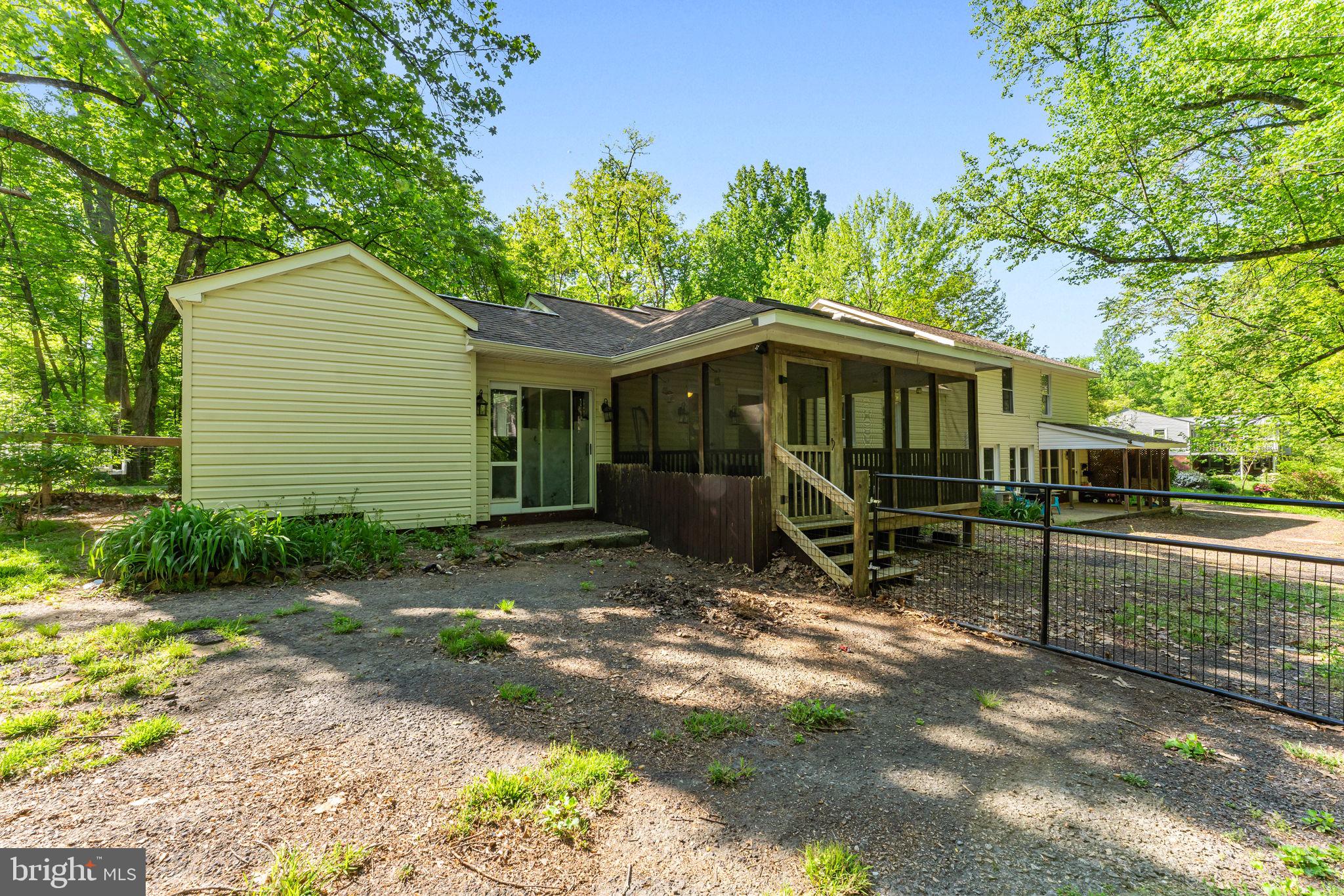 570 COURTHOUSE MOUNTAIN
