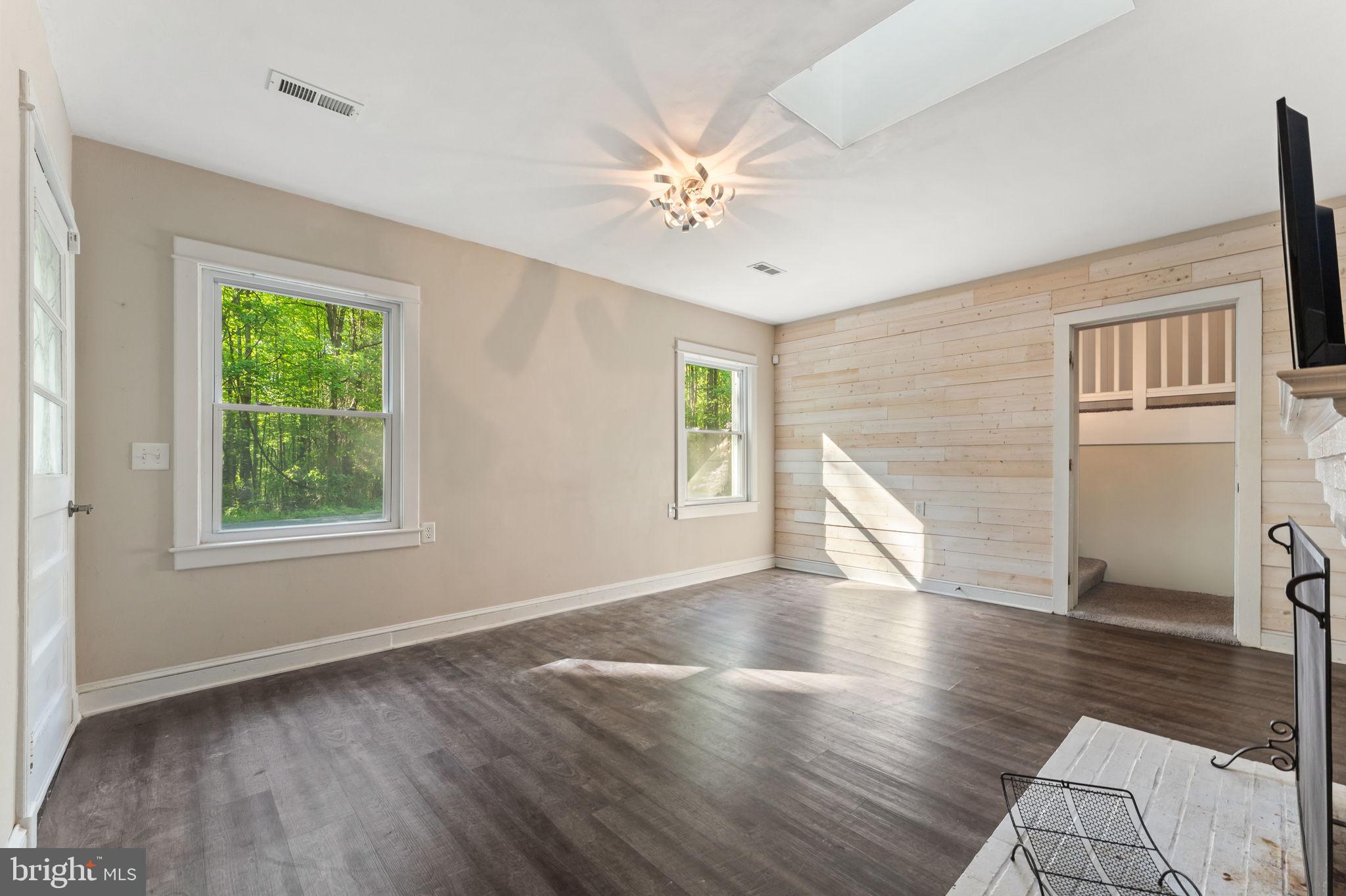 570 COURTHOUSE MOUNTAIN