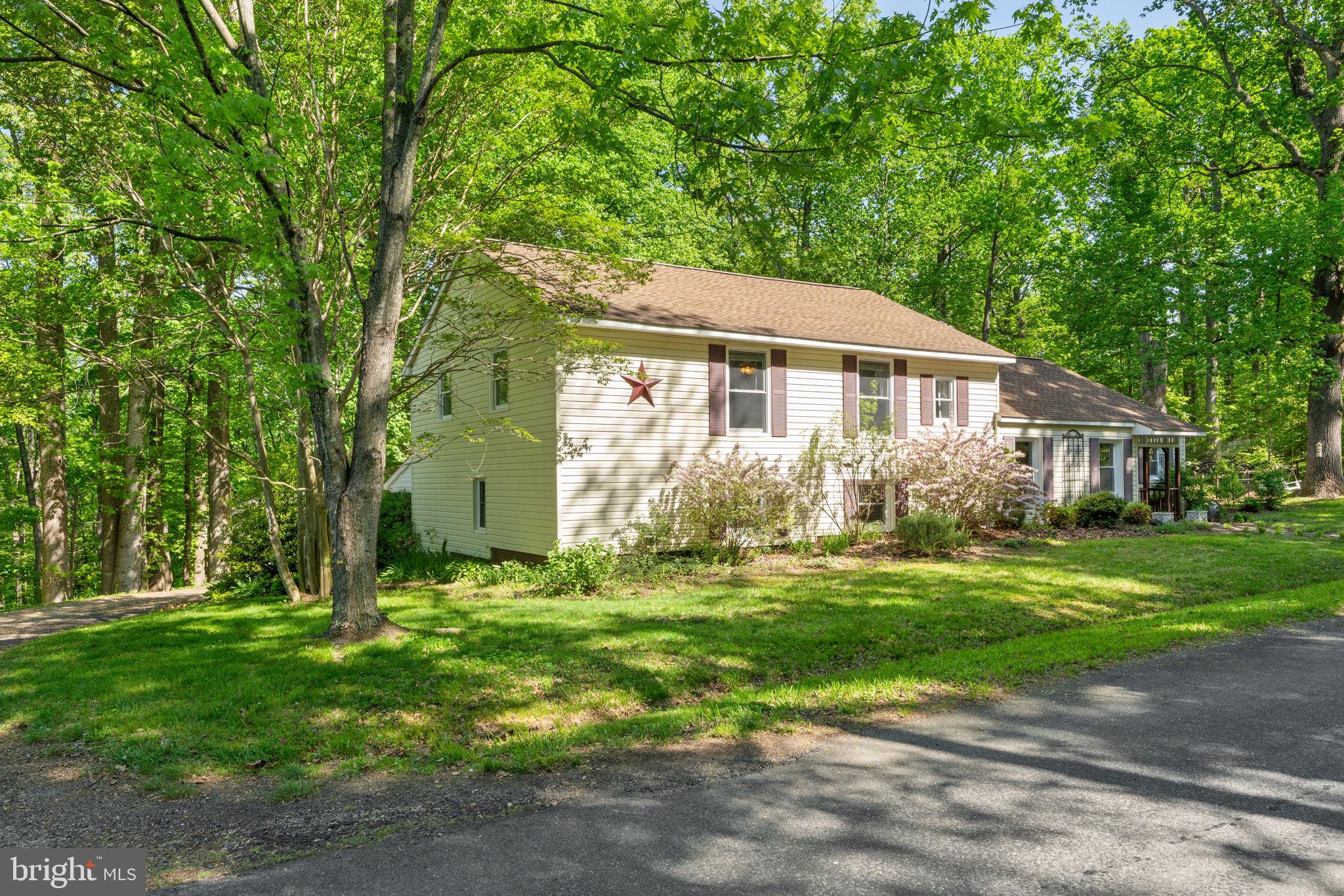 570 COURTHOUSE MOUNTAIN